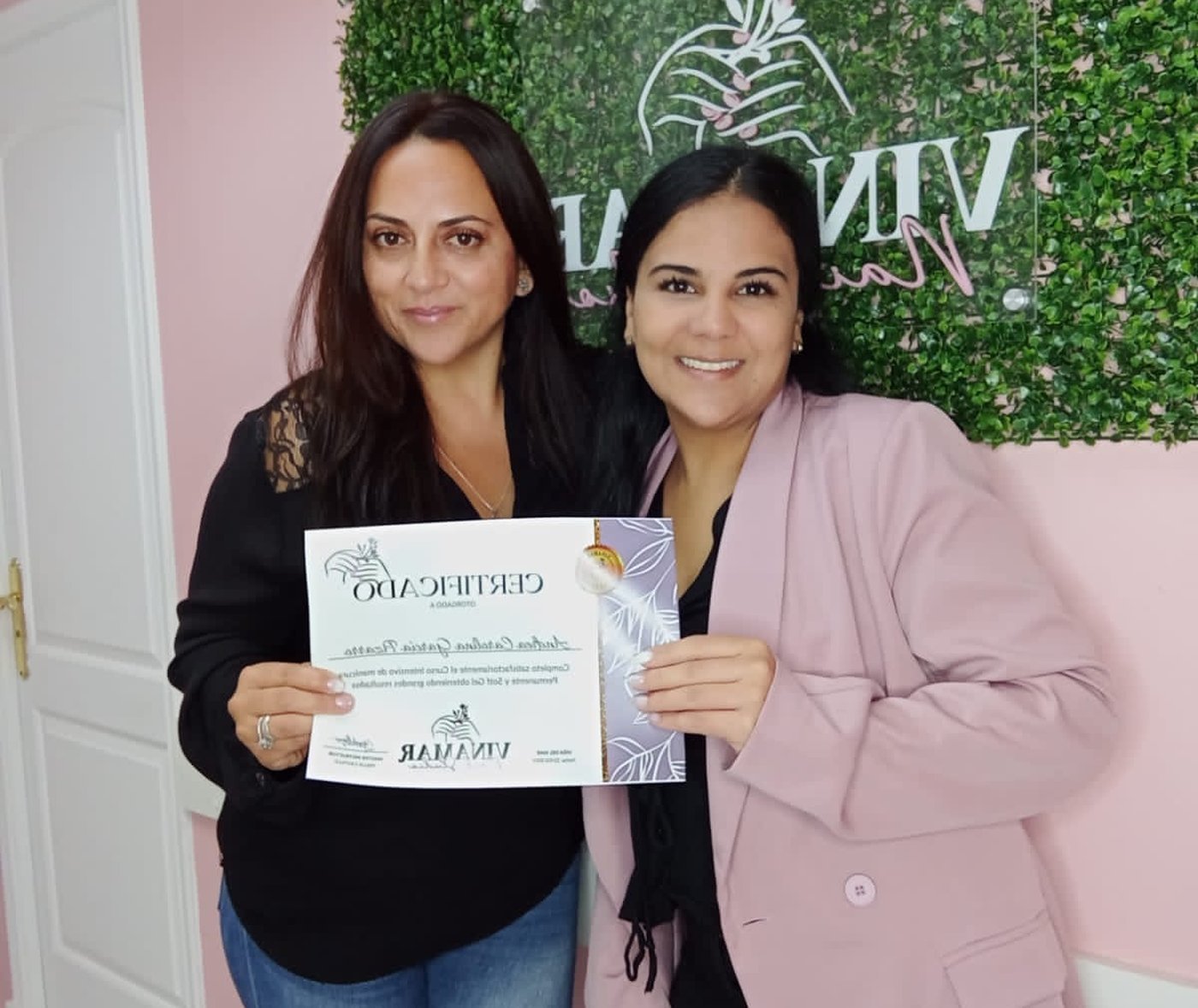 Formación para alumnas en Vinamar Nail Studio